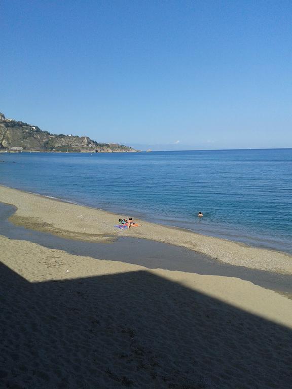 Mare E Monti Villa Giardini Naxos Luaran gambar